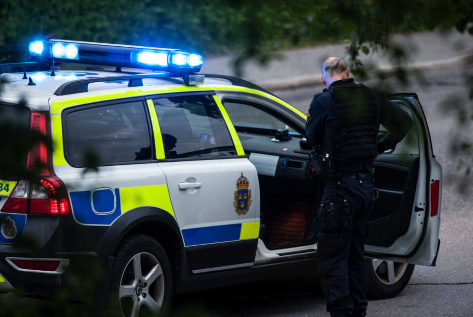En person fick föras till sjukhus med lindriga skador efter en fest i fredags kväll. En person fick föras till sjukhus med lindriga skador efter en fest i fredags kväll.