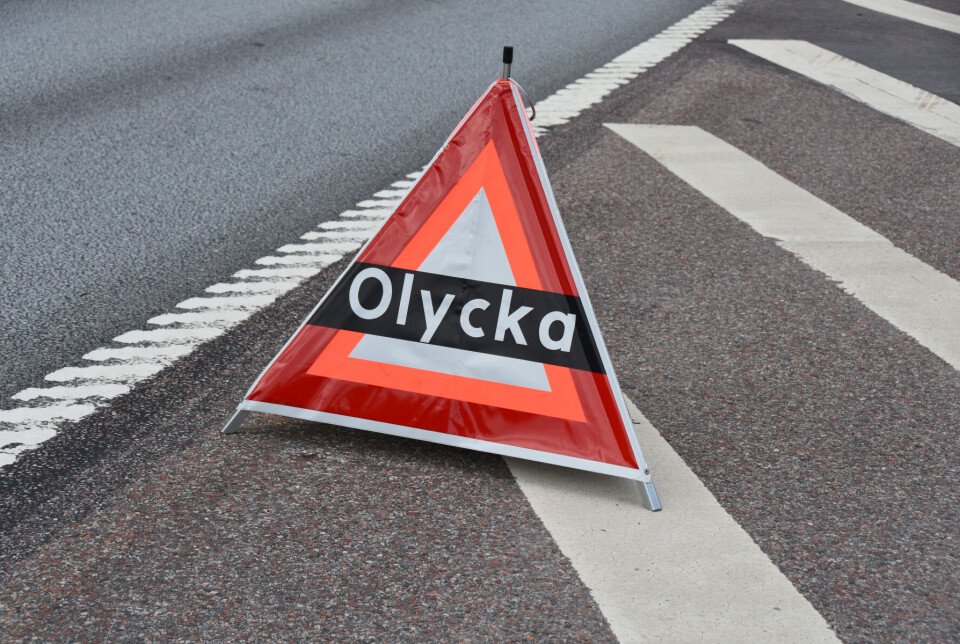 Motorcyklist till sjukhus efter en olycka på väg 845. Motorcyklist till sjukhus efter en olycka på väg 845.