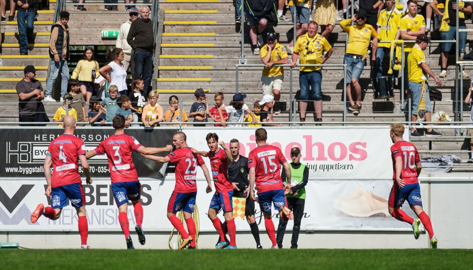 Till DM-finalen för herrar i Halland har Tvååker och Falkenberg tagit sig – men innan den kan spelas behöver en protest utredas. Till DM-finalen för herrar i Halland har Tvååker och Falkenberg tagit sig – men innan den kan spelas behöver en protest utredas.