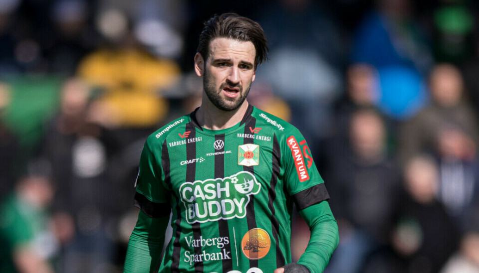 Oliver Stanisic och övriga delar av laget fick en rejäl 'hårtork' av tränare Persson i halvtid. Oliver Stanisic och övriga delar av laget fick en rejäl 'hårtork' av tränare Persson i halvtid.