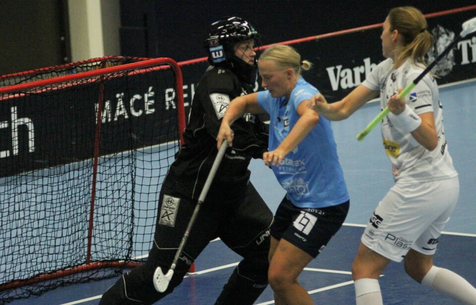 Maja Lindsjö (mv) och Camilla Halldén i Warberg. Maja Lindsjö (mv) och Camilla Halldén i Warberg.