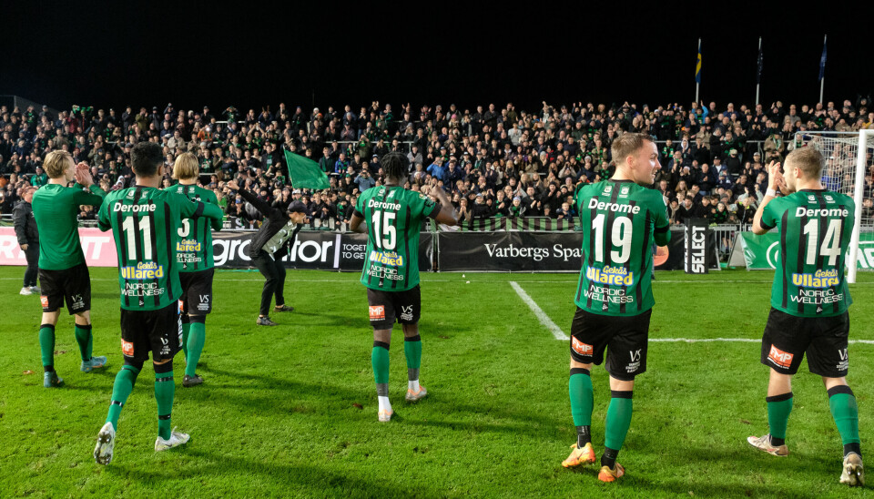 Varbergs Bois firar säkrat allsvenskt kontrakt framför hemmaklacken i kvalmötet mellan Varbergs Bois och Östers IF på Varberg Energi arena.