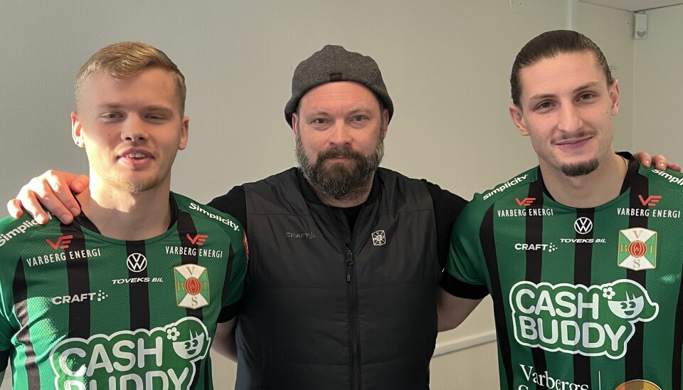 Joakim Persson presenterade under tisdagen två nya spelare i Varbergs Bois: Leo Frigell Jansson och Adnan Maric.