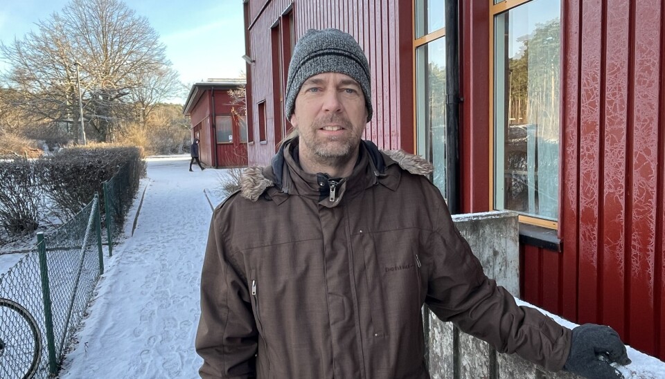 Michael Persson firar Furubergsskolan med ny låt. Michael Persson firar Furubergsskolan med ny låt.