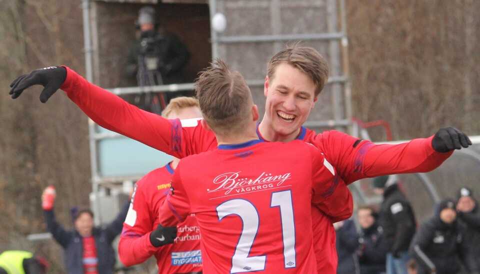 Hugo Svensson lämnar Tvååkers IF efter tre säsonger. Hugo Svensson lämnar Tvååkers IF efter tre säsonger.