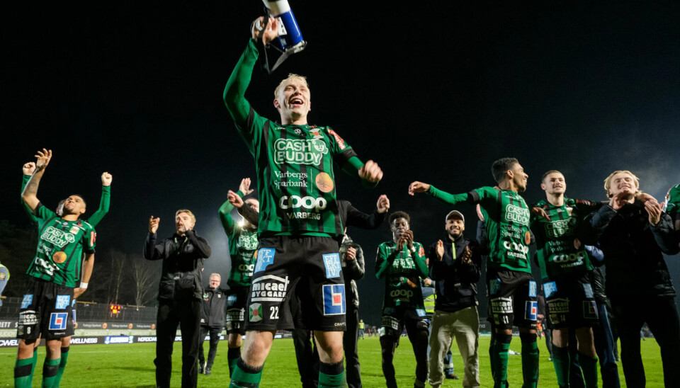 André Boman firade att Bois kvalade sig kvar i Allsvenskan. Nästa säsong får han laget som sin motståndare. André Boman firade att Bois kvalade sig kvar i Allsvenskan. Nästa säsong får han laget som sin motståndare.