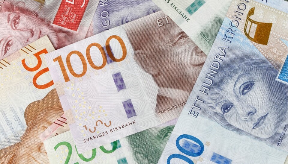 Butiksanställd stal ur kassan vid 32 tillfällen
