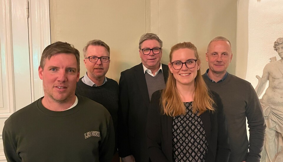 Styrelsen i Varbergs Bois till fem sjundedelar. Närmast Jens Keller och Hanna Sandberg. Bakom: Pelle Larsson, Lars Karlsson och Jens Pettersson. I styelsen ingår även Henrik Dahl och nyvalde Henrik Tingstorp. Styrelsen i Varbergs Bois till fem sjundedelar. Närmast Jens Keller och Hanna Sandberg. Bakom: Pelle Larsson, Lars Karlsson och Jens Pettersson. I styelsen ingår även Henrik Dahl och nyvalde Henrik Tingstorp.