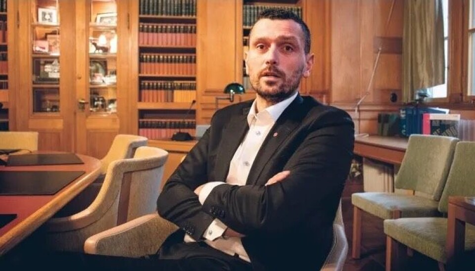 Varbergaren Adnan Dibrani placeras högt upp på Socialdemokraternas lista inför nästa års val till Europaparlamentet. Varbergaren Adnan Dibrani placeras högt upp på Socialdemokraternas lista inför nästa års val till Europaparlamentet.