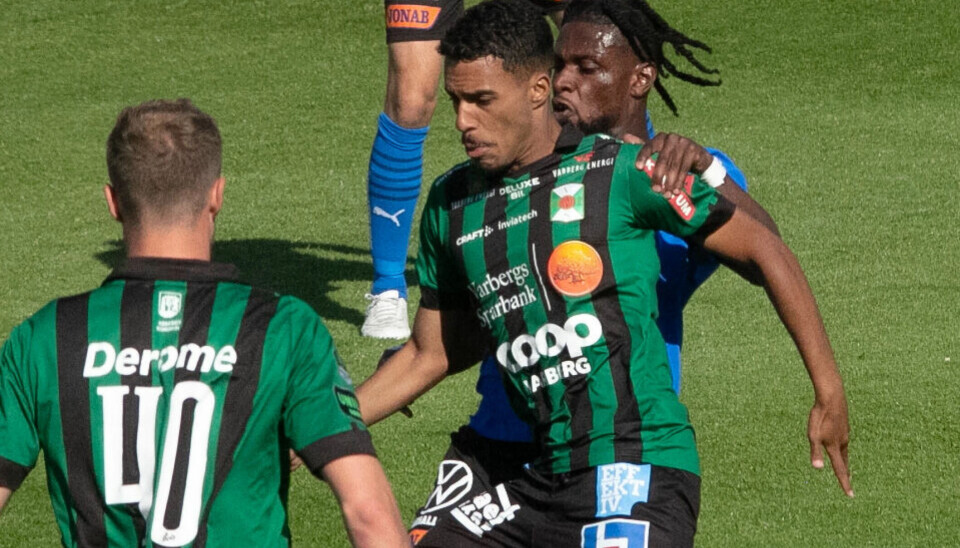 Brassen Eilton Junior försvinner nu på lån till Finland. Brassen Eilton Junior försvinner nu på lån till Finland.