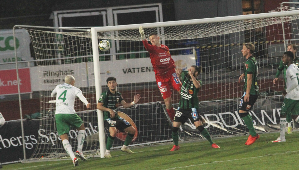 David Olsson gjorde en fin insats i Bois mål. David Olsson gjorde en fin insats i Bois mål.